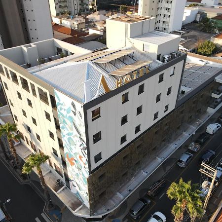 La Hotel Votuporanga Luaran gambar